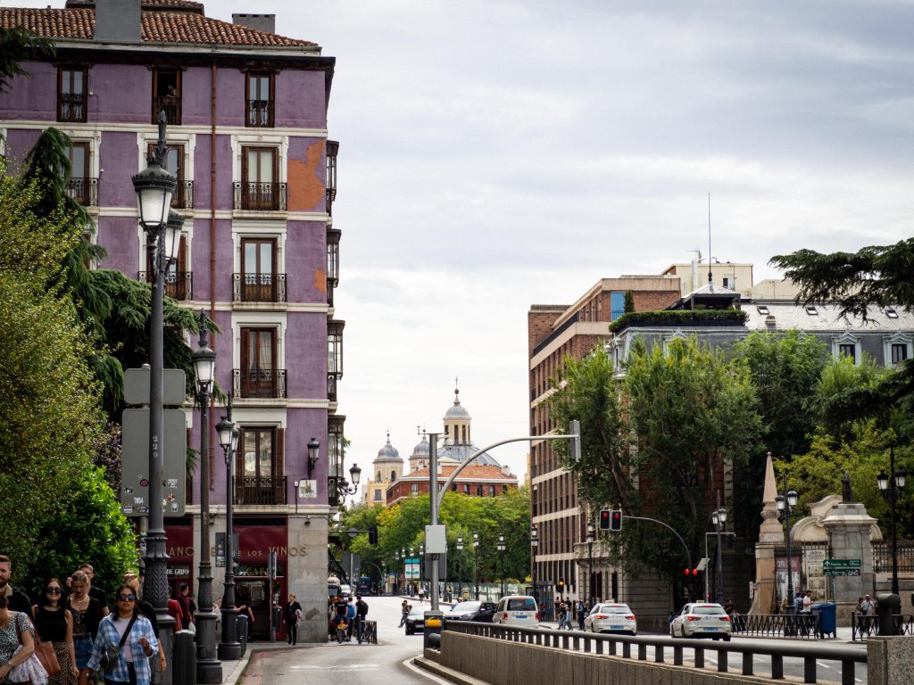 Vista de San Francisco el Grande desde la ´calle Bailén